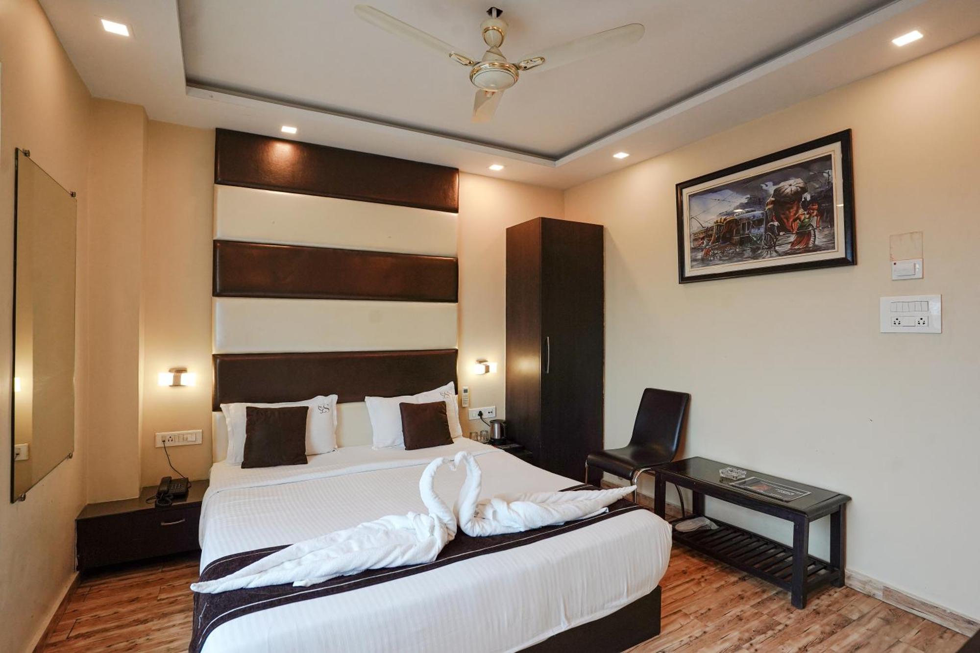 Hotel Sheldon International Near Science City Kalküta Dış mekan fotoğraf